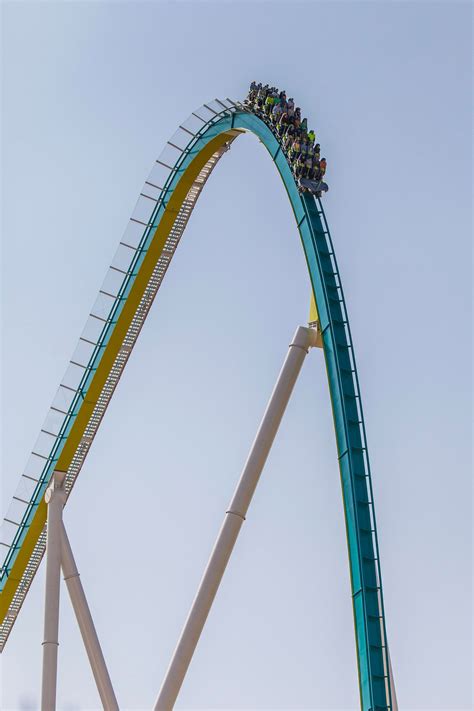 carowinds fury 325 giga roller coaster